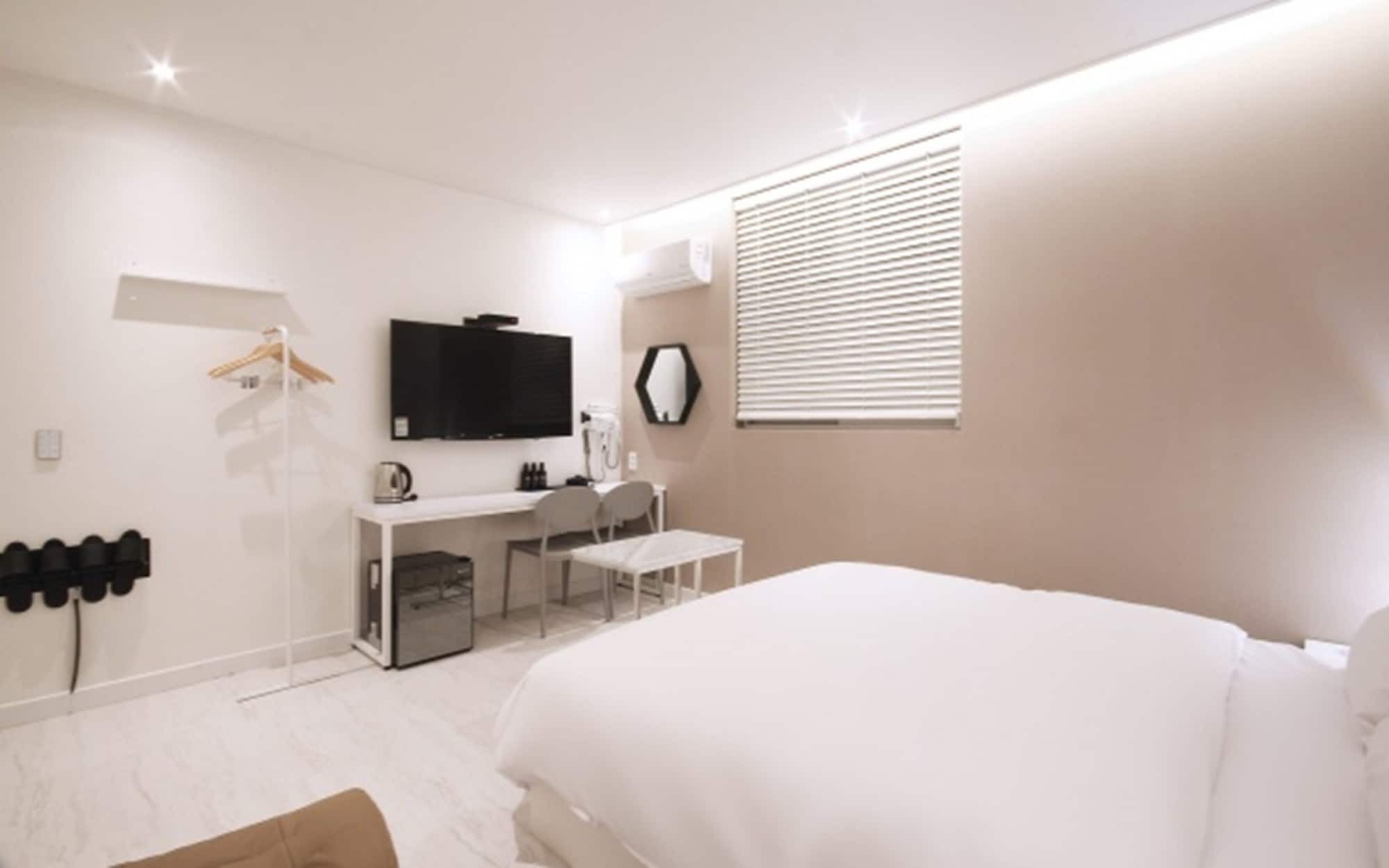 Hotel Yam Yeosu Hakdong Εξωτερικό φωτογραφία